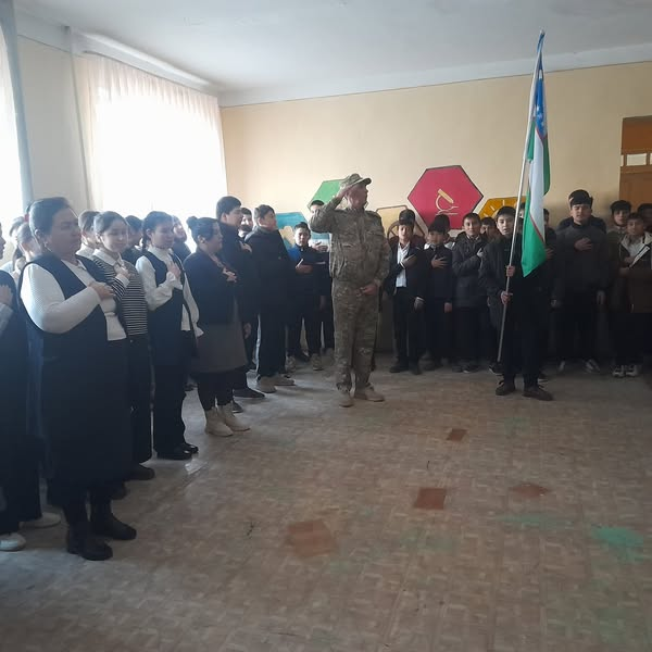 Xonqa 39-maktabda O‘zbekiston Respublikasi Davlat madhiyasini kuni munosabati bilan o‘tkazilgan yig‘ilish.